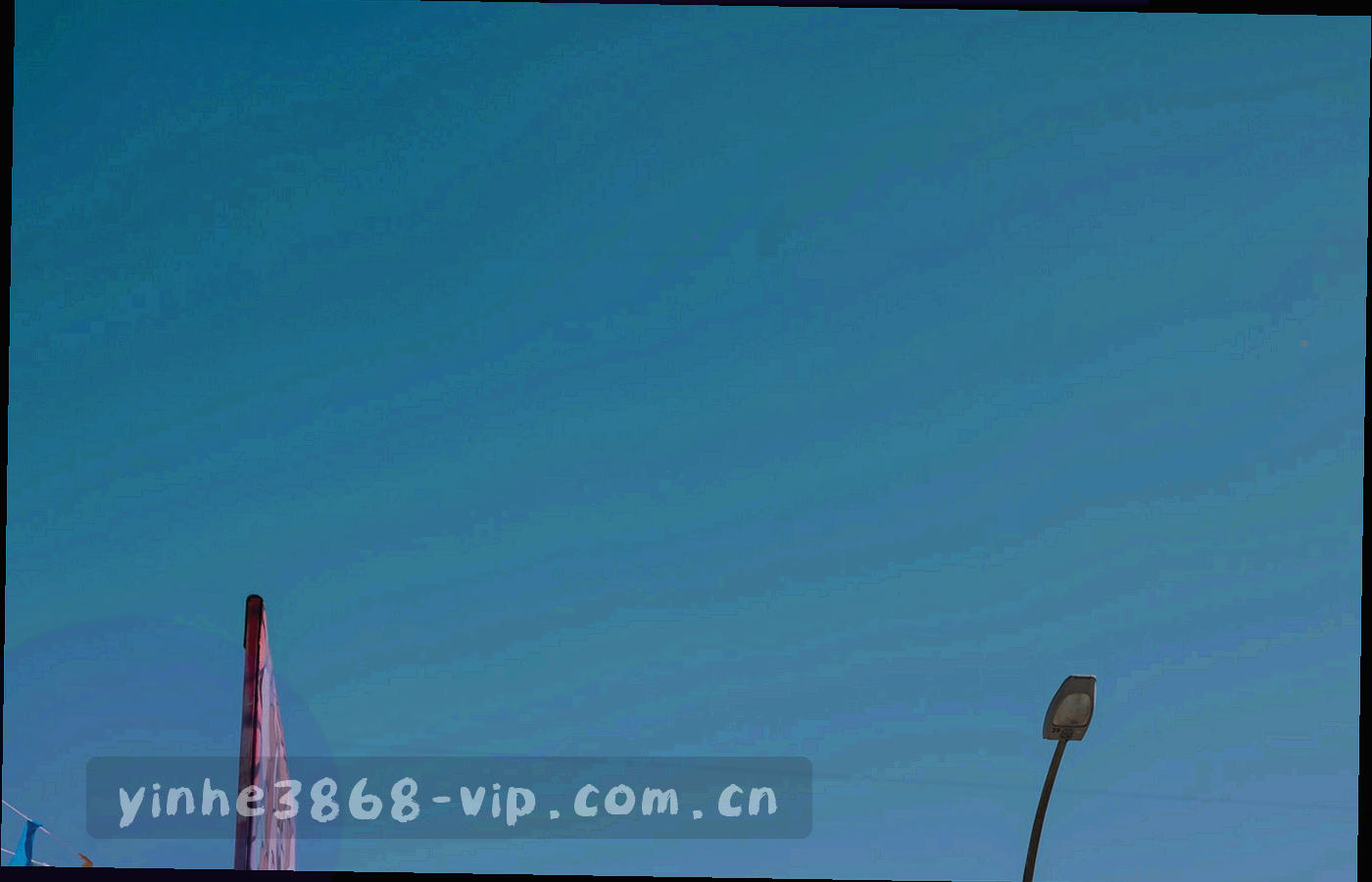 版本对照的坐标网格示意图，用箭头标出六个索引位从 A 区末尾迁往 B 区开头的路径